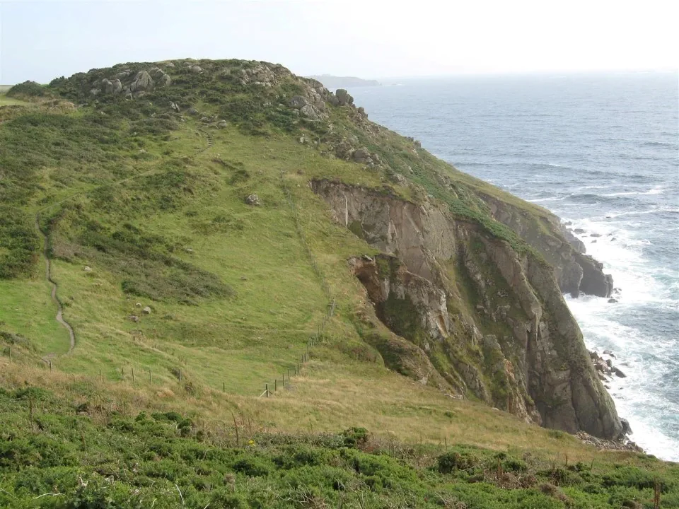 Day 3 carn polpry looking south towards lands end